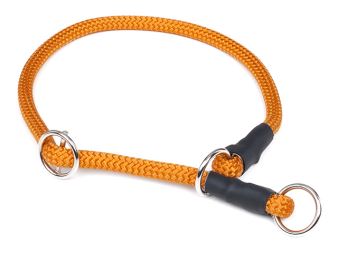 Mystique® obojok nylon guľatý s dorazom 8 mm je vhodný pre použitie pri tréningu, poľovačke alebo pri pravidelných prechádzkach s Vašim psom.